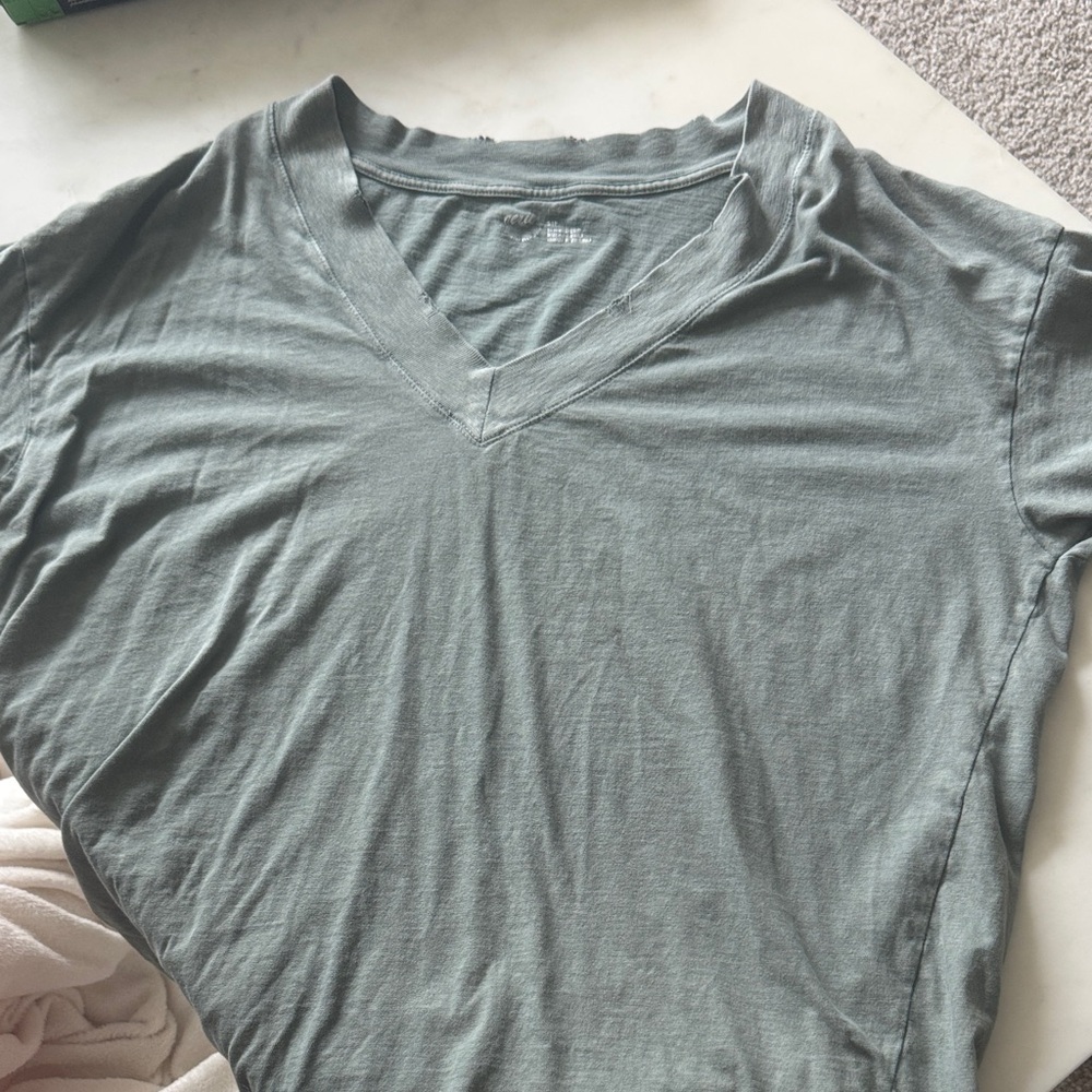 Aerie V-Neck Tee in Soft Green
